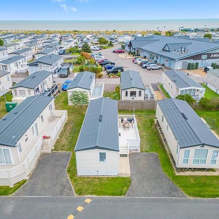 Escape To Paradise At Pevensey Bay Holiday Park 13 Woodland Walk Villa Exterior photo